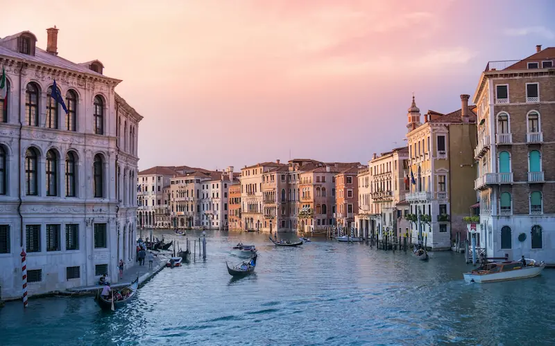 San Polo and Rialto neighborhood in Venice