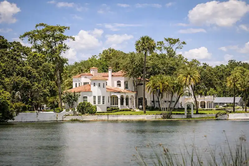 College Park / Ivanhoe Village neighborhood in Orlando