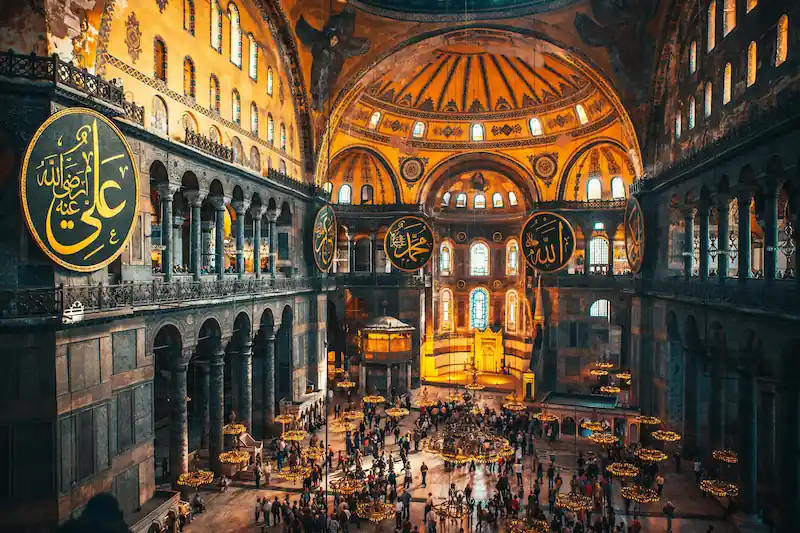4 Days in Istanbul: A Culture-First Route Through Empires, Beyoğlu, the Bosphorus, and Balat