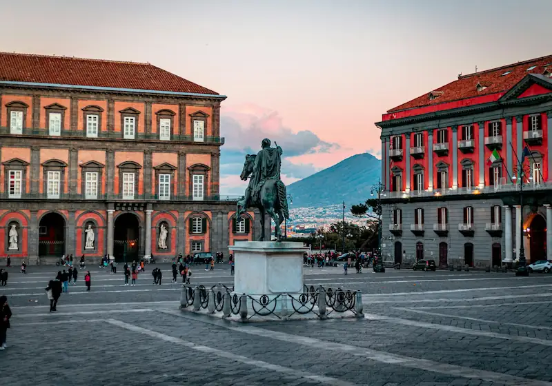 4 Days in Naples: A History-Rich Route Through Archaeology, Sanità, Vomero, and the Bay