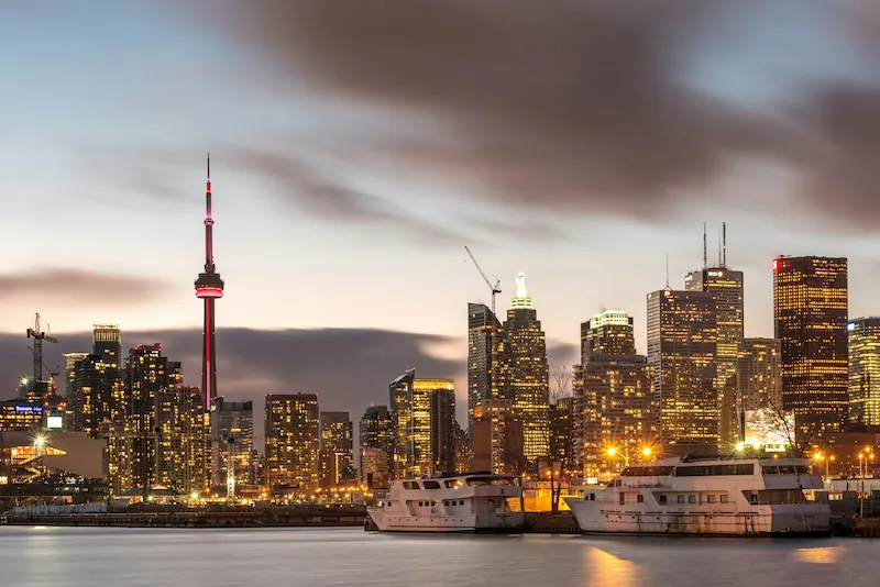 Toronto in Two Days: A Focused First-Timer Route from Market Streets to the Waterfront