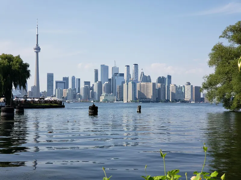 Toronto in Three Days: The Best First-Trip Balance of Skyline, Museums, Islands, and Neighborhoods